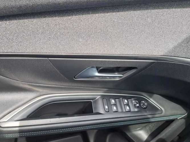 PEUGEOT 3008 2023
