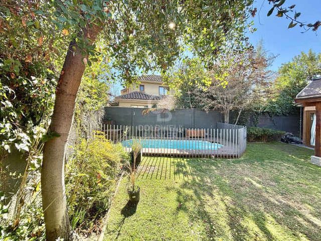 Excelente casa Parque Los Castaños- colegio Newland