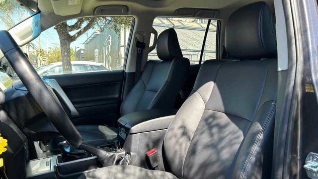 Toyota Land Cruiser Prado XV 4X4 4.0 (2023)