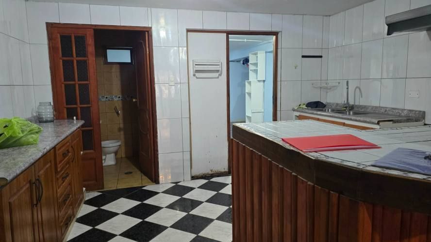 Casa Comercial Club Hipico