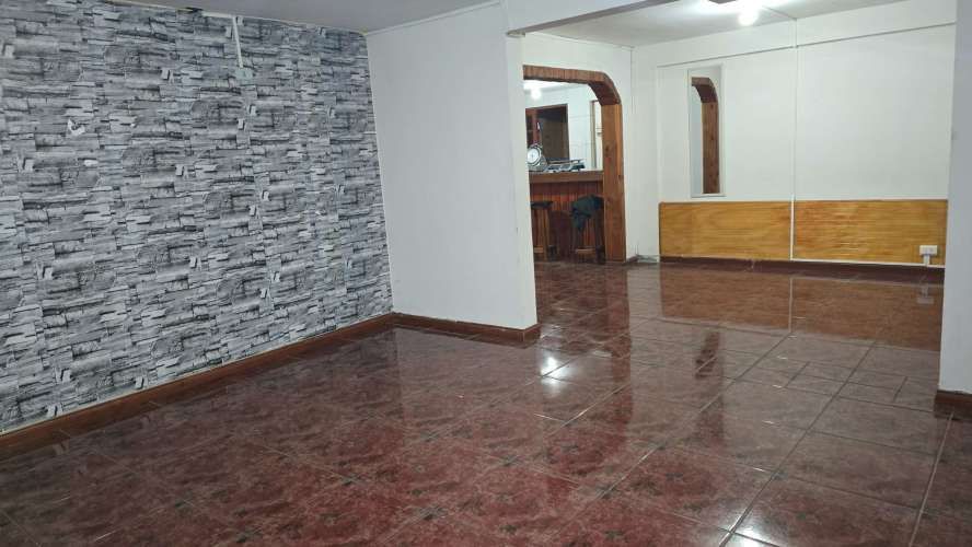 Casa Comercial Club Hipico