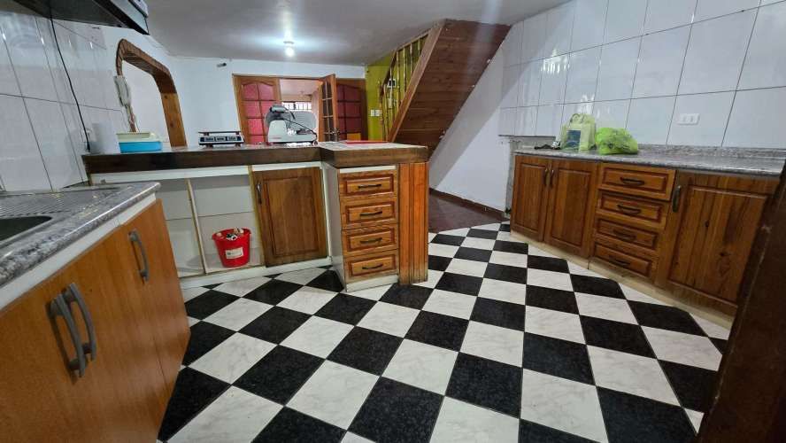 Casa Comercial Club Hipico