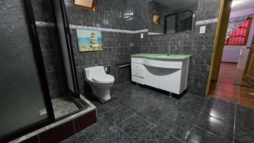 Casa Comercial Club Hipico