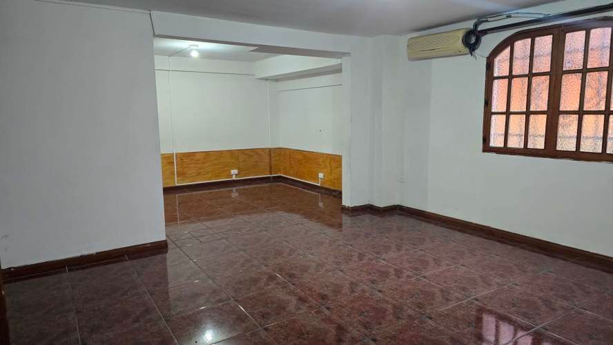 Casa Comercial Club Hipico