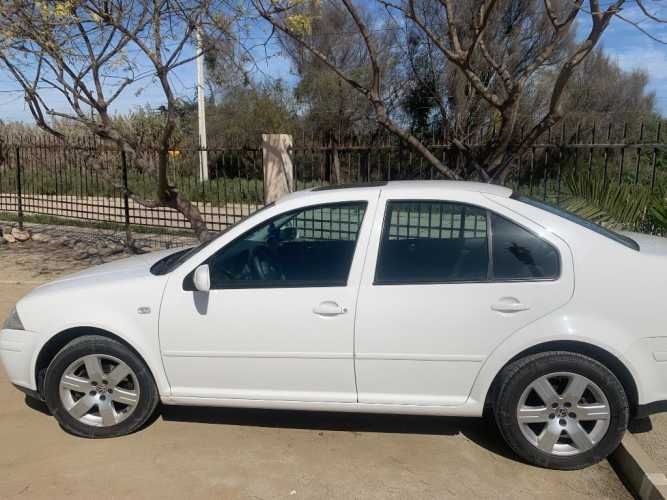 Auto Volkswagen Bora  2014