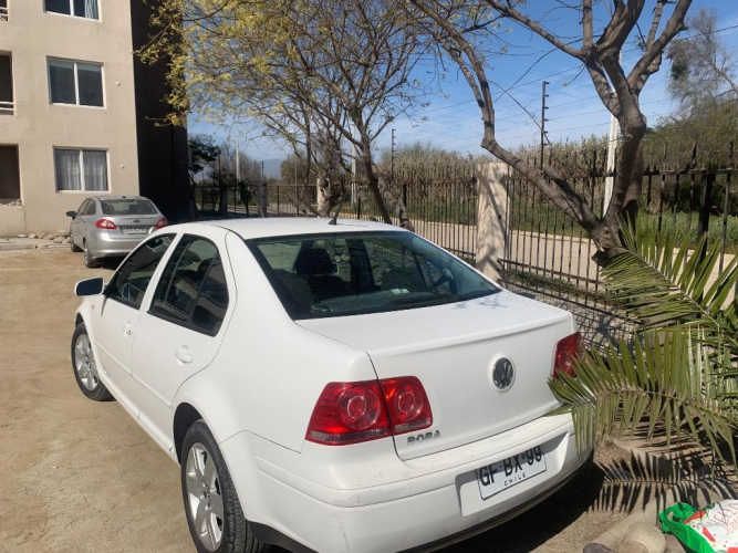 Auto Volkswagen Bora  2014