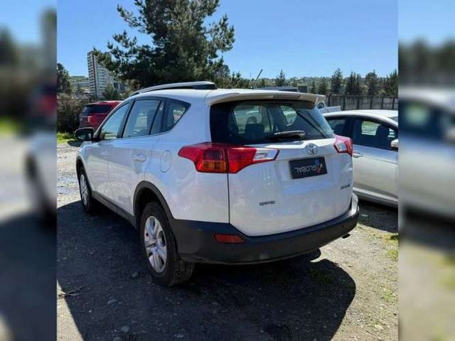 TOYOTA RAV4 2015