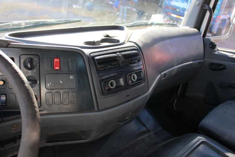 Camion Mercedes Benz Atego 2425 año 2008 Plano Doble Puente