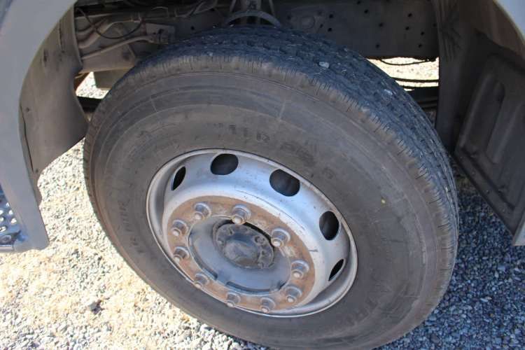 Camion Mercedes Benz Atego 2425 año 2008 Plano Doble Puente