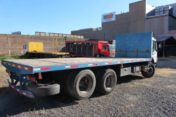 Camion Mercedes Benz Atego 2425 año 2008 Plano Doble Puente