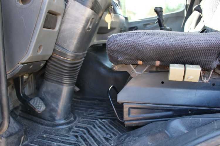 Camion Mercedes Benz Atego 2425 año 2008 Plano Doble Puente