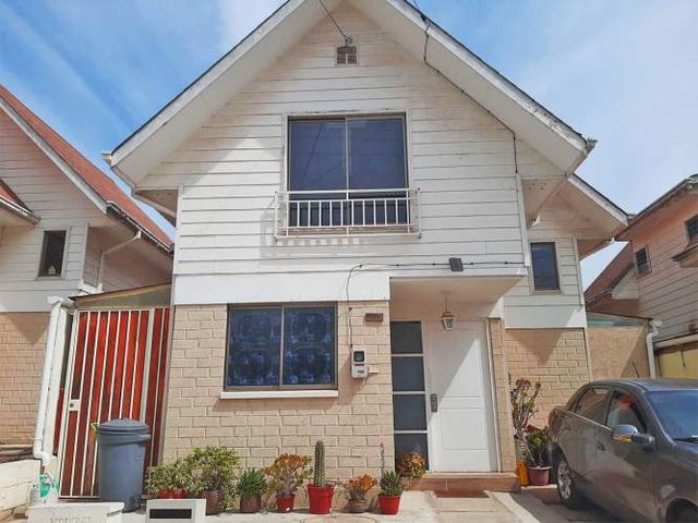 Casa 3 Dormitorios en Condominio Peñablanca