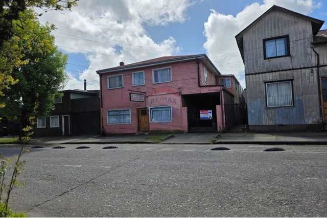 Se vende casona en centrico lugar valdiviano