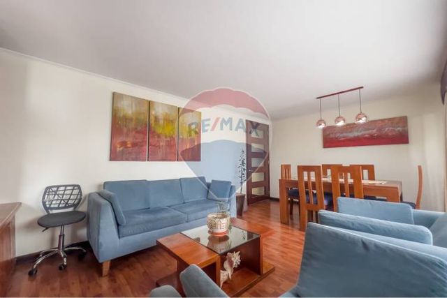 Departamento cercano a plaza ñuñoa