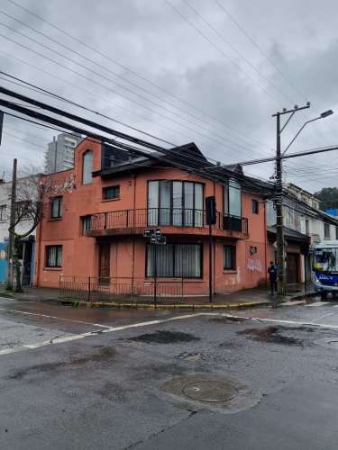 OPORTUNIDAD CENTRO CONCEPCIÓN CASA 3 NIVELES, 6D