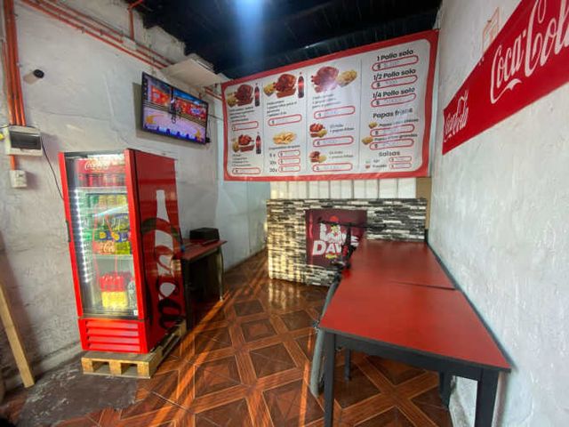 EN VENTA LOCAL COMERCIAL AV EL SALTO