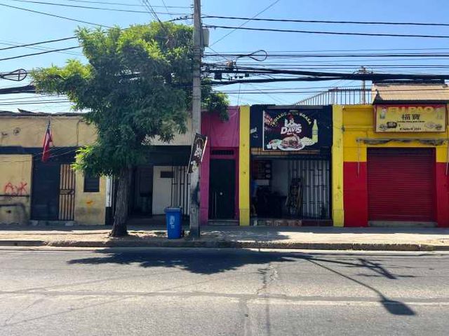 EN VENTA LOCAL COMERCIAL AV EL SALTO