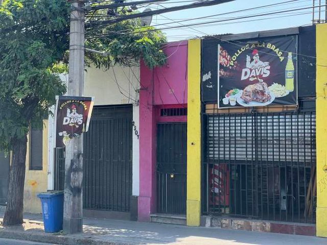 EN VENTA LOCAL COMERCIAL AV EL SALTO