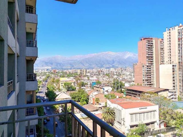 Excelente depto Metro Santa isabel y bodega