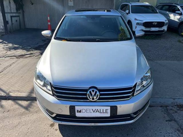 VOLKSWAGEN PASSAT HIGHLINE 1.8 TSI AUT. 2013 SÓLO 73.000 KM.