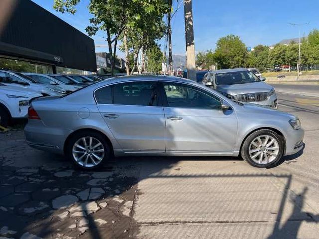 VOLKSWAGEN PASSAT HIGHLINE 1.8 TSI AUT. 2013 SÓLO 73.000 KM.