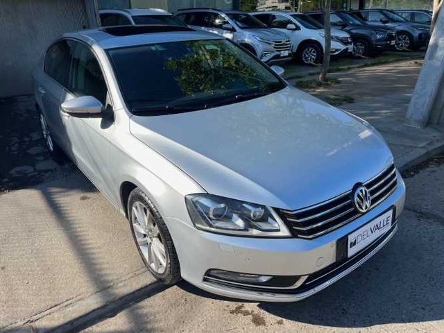 VOLKSWAGEN PASSAT HIGHLINE 1.8 TSI AUT. 2013 SÓLO 73.000 KM.