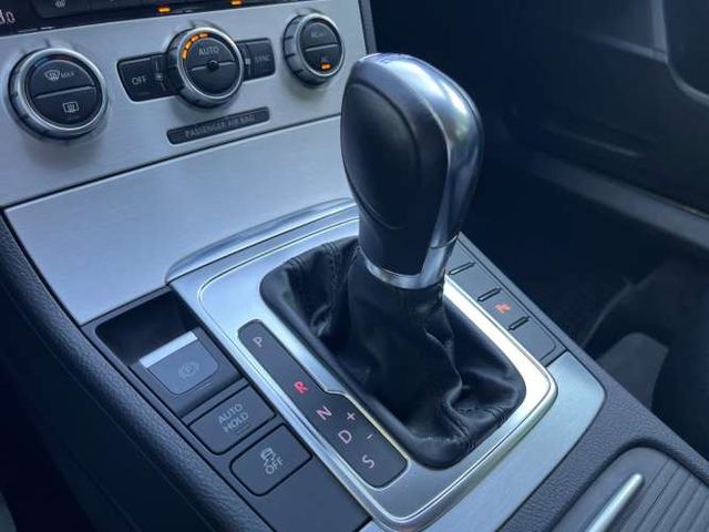 VOLKSWAGEN PASSAT HIGHLINE 1.8 TSI AUT. 2013 SÓLO 73.000 KM.