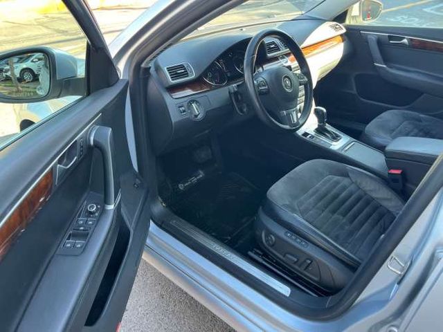 VOLKSWAGEN PASSAT HIGHLINE 1.8 TSI AUT. 2013 SÓLO 73.000 KM.