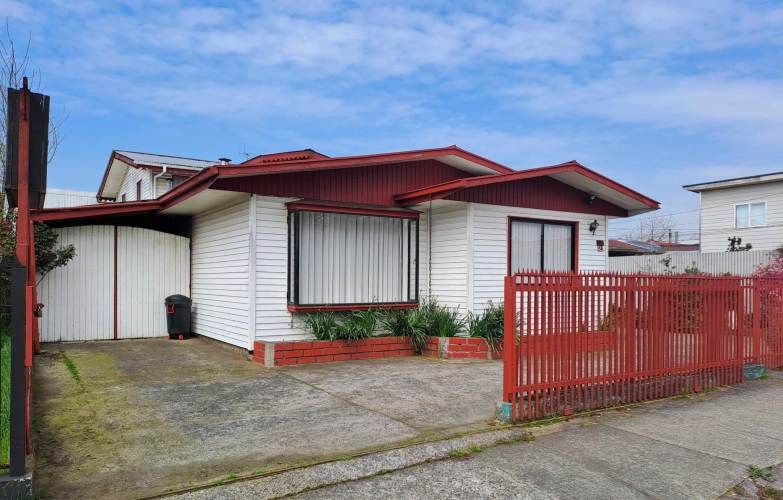 Venta Hostal 13D/9B, sector Oriente, Osorno. (124713)