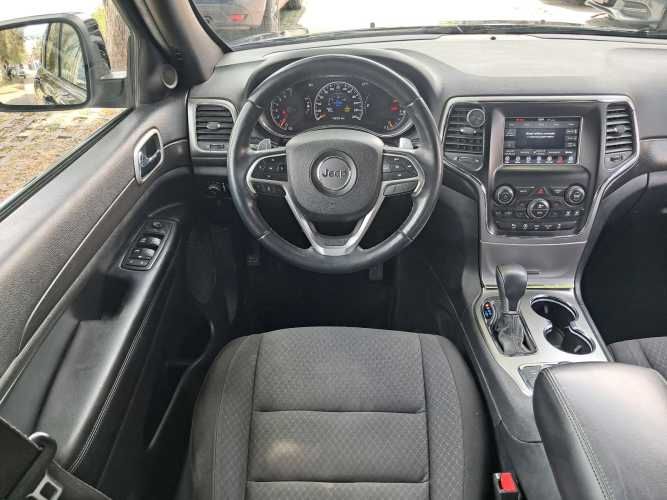 JEEP GRAND CHEROKEE  LAREDO 3.6 4X4 AUT 2018 MANTENCIONES EN MARCA