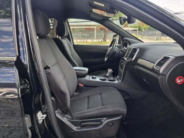 JEEP GRAND CHEROKEE  LAREDO 3.6 4X4 AUT 2018  MANTENCIONES EN MARCA