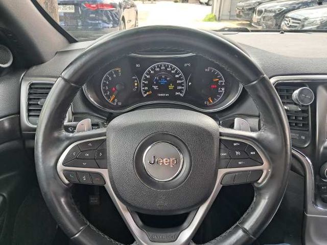 JEEP GRAND CHEROKEE  LAREDO 3.6 4X4 AUT 2018  MANTENCIONES EN MARCA