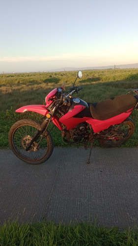 vendo UM dsr 200cc