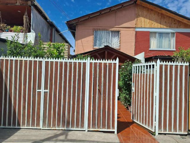 Confortable Casa en Peñaflor a Pasos prox. Estación Metro Tren