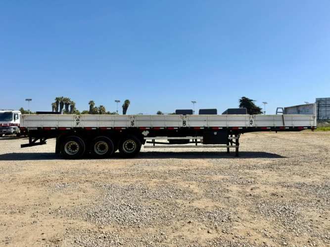 2018 Semirremolque Randon Rampla Plana 13.5 m con barandas y piñas