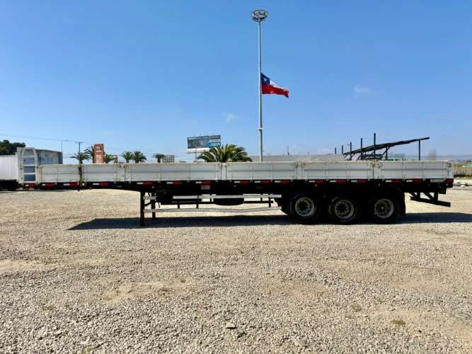 2018 Semirremolque Randon Rampla Plana 13.5 m con barandas y piñas