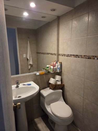 Departamento Con Estacionamiento Excelente Ubicación en Las Condes