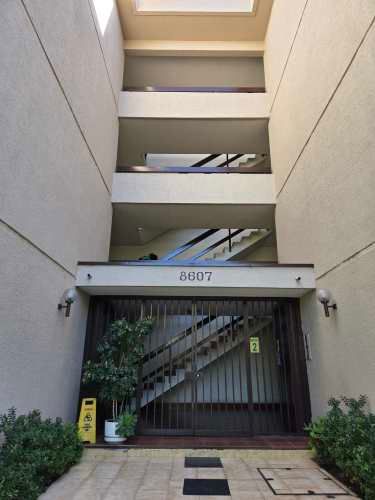 Departamento Con Estacionamiento Excelente Ubicación en Las Condes