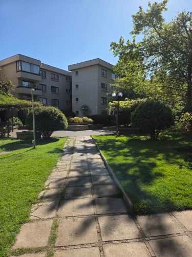 Departamento Con Estacionamiento Excelente Ubicación en Las Condes