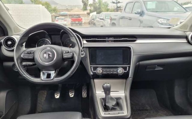 MG-6 1.5T MT DLX AÑO 2021