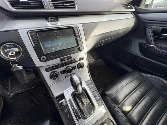 VOLKSWAGEN PASSAT 2018