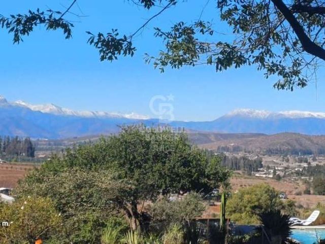 Parcela Ideal: Ubicación Privilegiada y Amplio Terreno