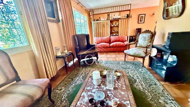 Casa en Vitacura, en pasaje , para remodelar (125068)