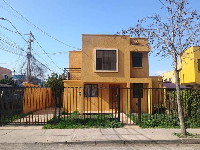 Casa estilo Mediterranea ailada