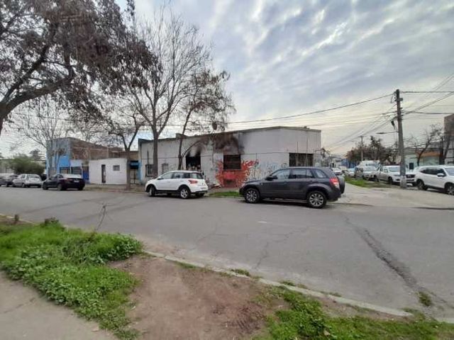 CASA CON GRAN TERRENO SANTIAGO CENTRO