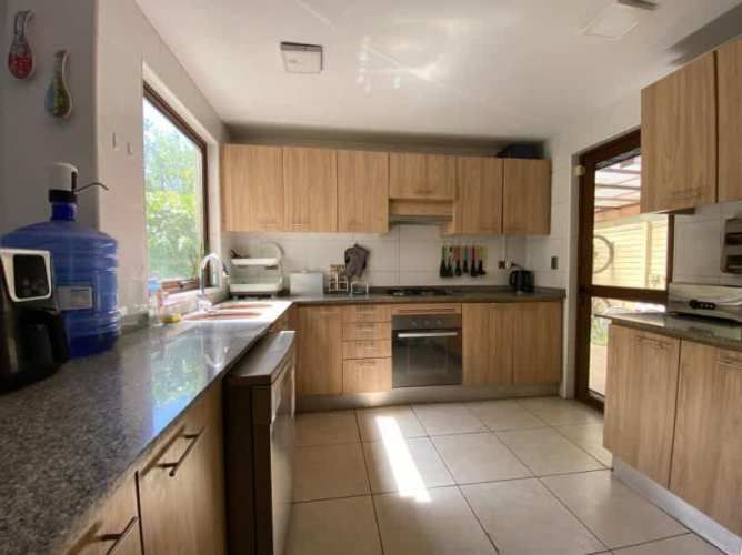 Casa A PASOS DE LA RADIAL