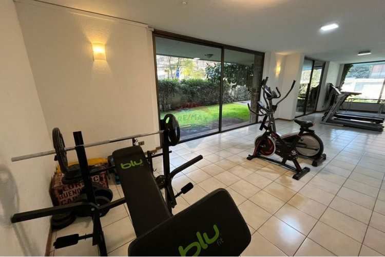 Espacioso departamento en vitacura