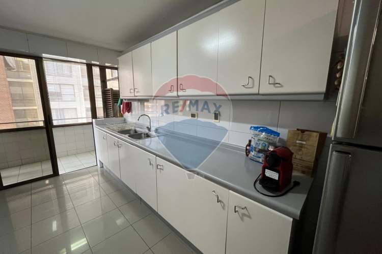 Espacioso departamento en vitacura