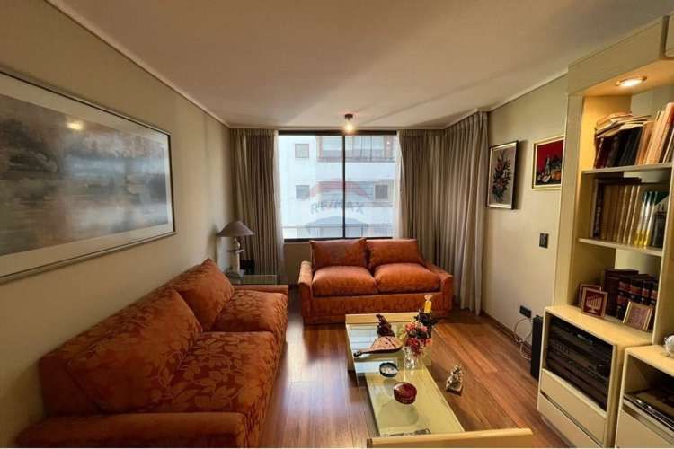 Espacioso departamento en vitacura