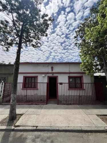 CASA Se Vende hermosa casa de 213mt 3H,2B en barrio familiar en Lo Prado.